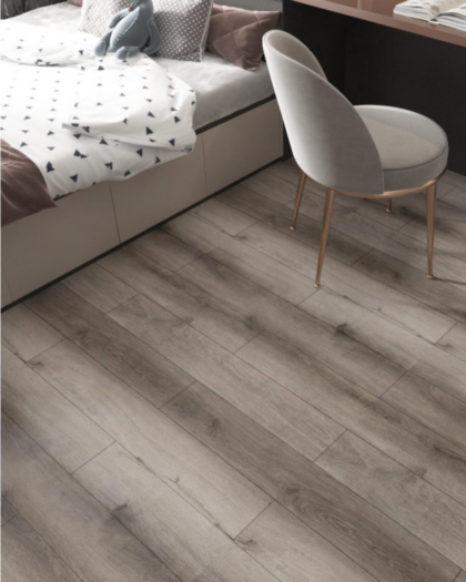 Винилна подна плочка 93x16cm LVT 06 самолеплива со релјефна површина