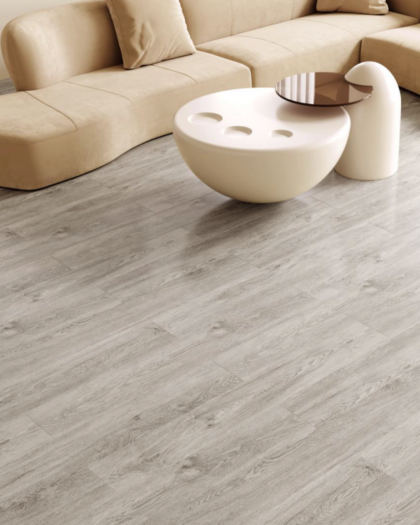 Винилна подна плочка 93x16cm LVT 18 самолеплива со релјефна површина